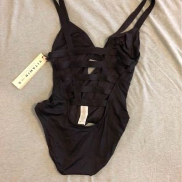 NWT Vitamin A - One Piece Swimsuit (Neutra Maillot) - Picture 3 of 4